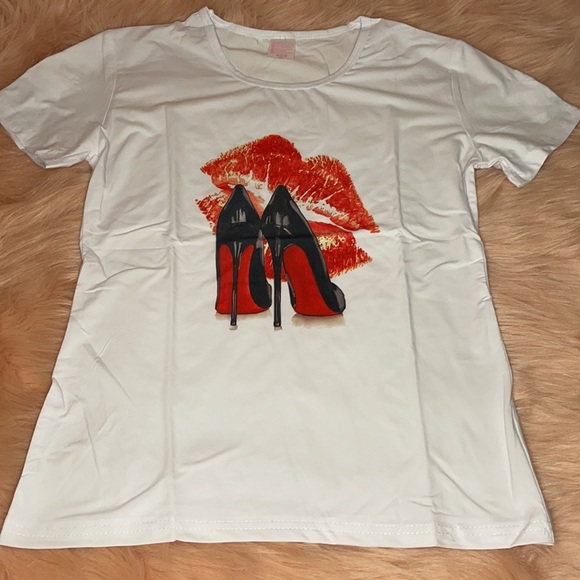 J. ELISE BOUTIQUE WOMEN’S White Graphic Print Round Neck Short Sleeve Shirt - Picture 4 of 10